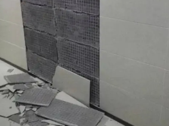 江汉瓷砖空鼓维修公司分享下江汉墙砖松动维修的知识